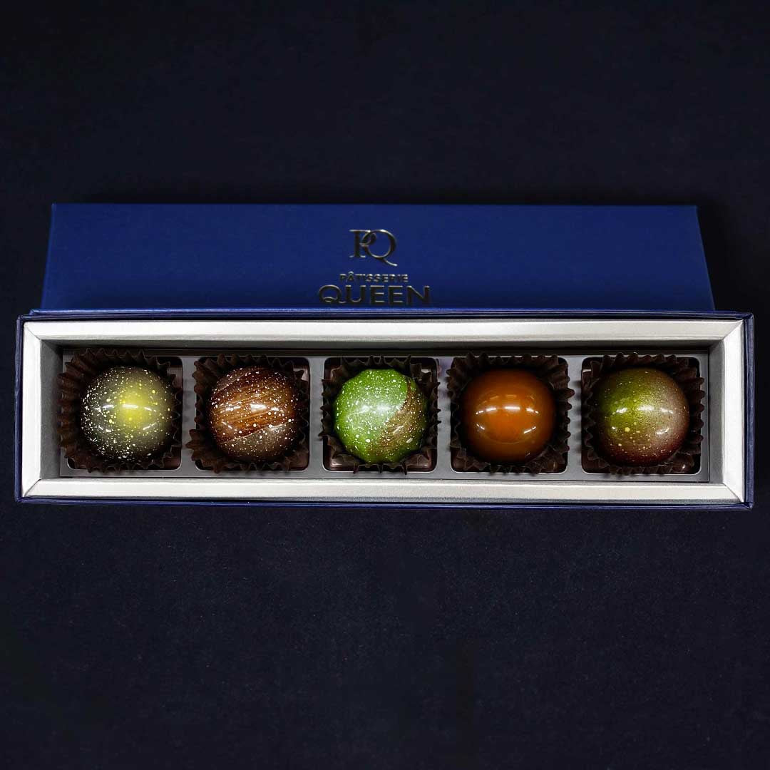 ボンボンショコラ5個入（バナーヌ、黒糖×カフェ×塩、抹茶、ジャスミン×アプリコット、ライムフレーズ） | 2026 Chocolate Collection